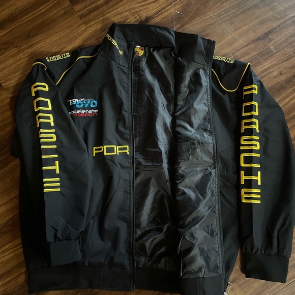 Porsche F1 Racing Jacket - Picture 3 of 4